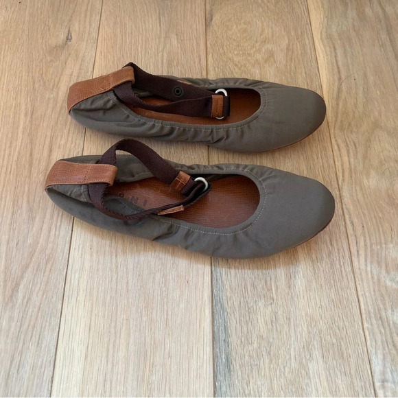 Marni Satin Leather Ankle Strap Flats Dark Grey 39.5 Balletcore Minimalist Chic - Picture 4 of 7